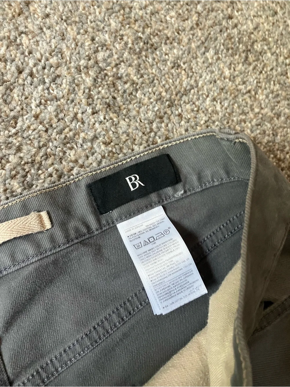 Banana Republic Slate Gray Men’s Khaki Pants
